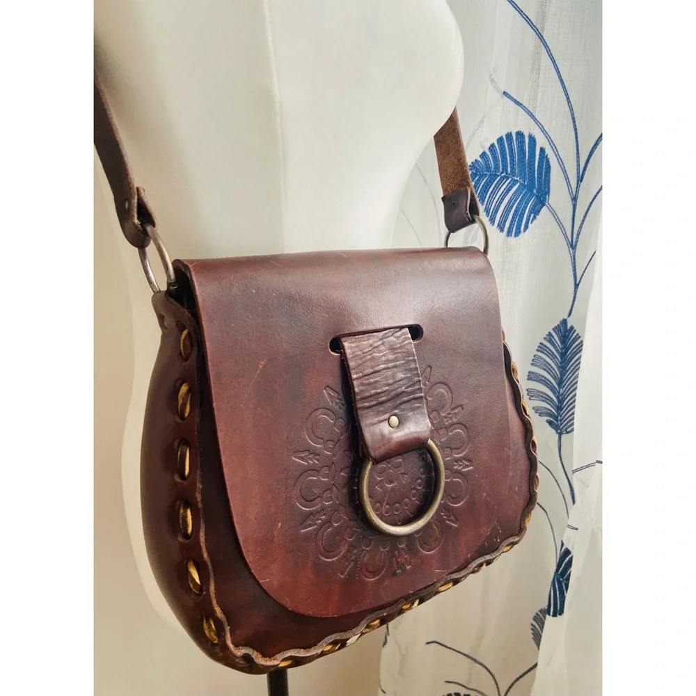 70s Vintage Boho Leather Bag - Picture 5 of 10